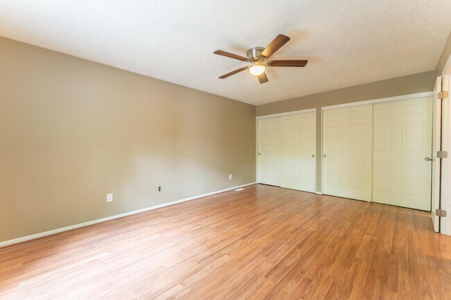 Building Photo - 4951 Hidden View Ct