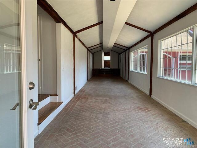 Building Photo - 18 Platts Hill Rd