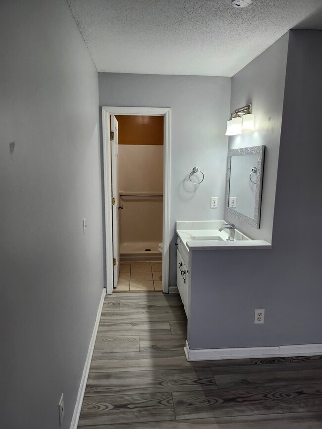 Building Photo - 6221 Boone Ave N