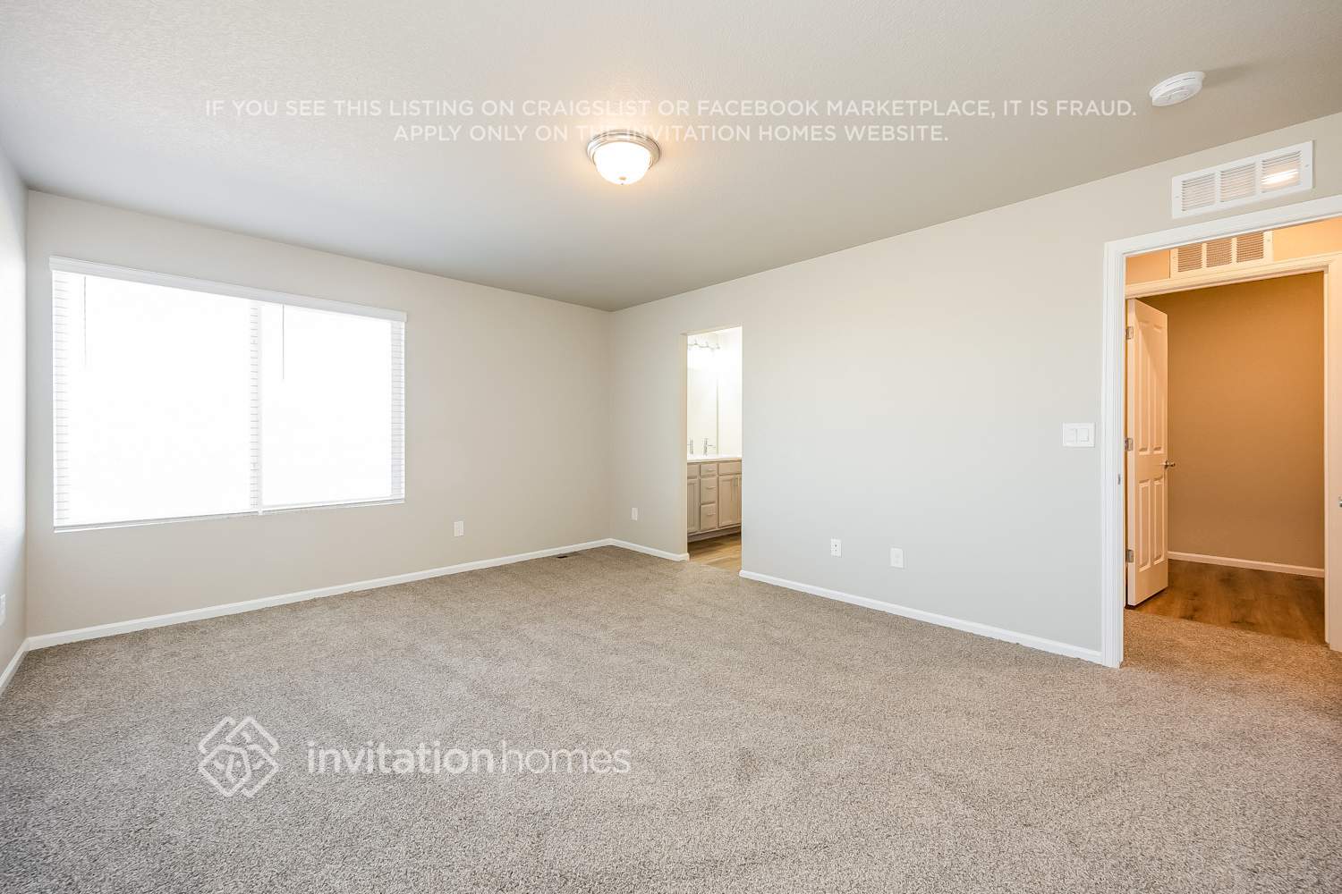 Building Photo - 11137 House Finch Ln