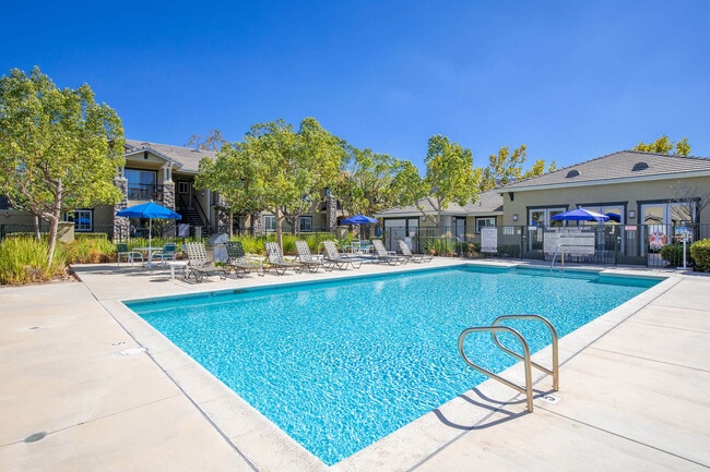 Building Photo - Seasons at Simi Valley Apartment Homes