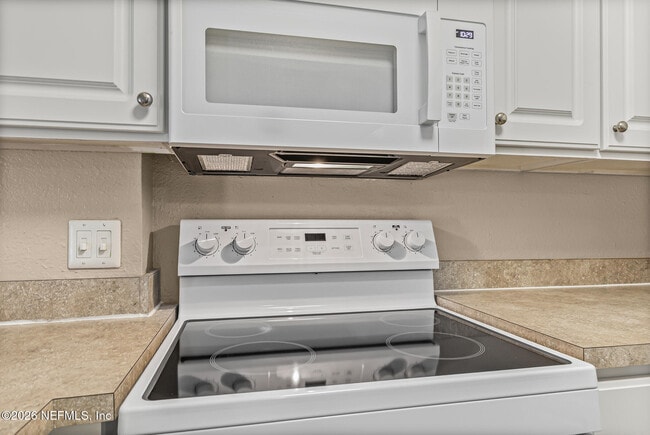 Building Photo - 100 Fairway Park Blvd