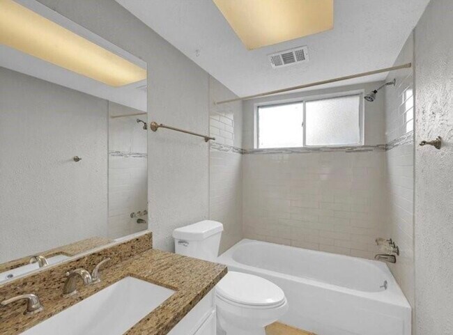 Building Photo - 8406 Daycoach Ln