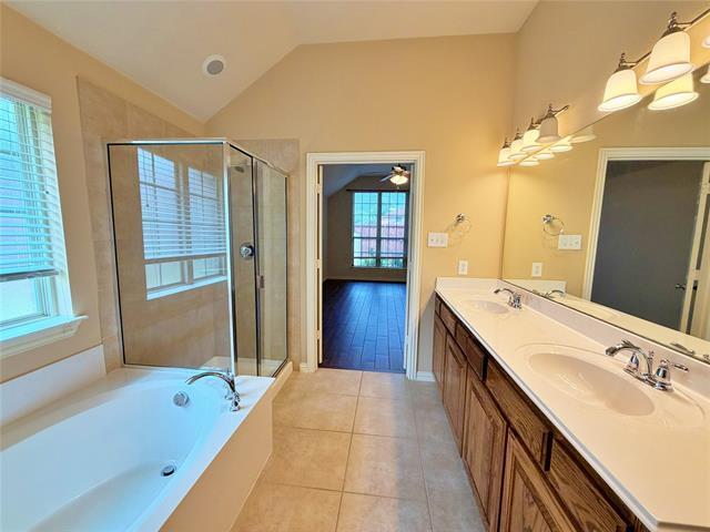 Building Photo - 7105 Handen Dr
