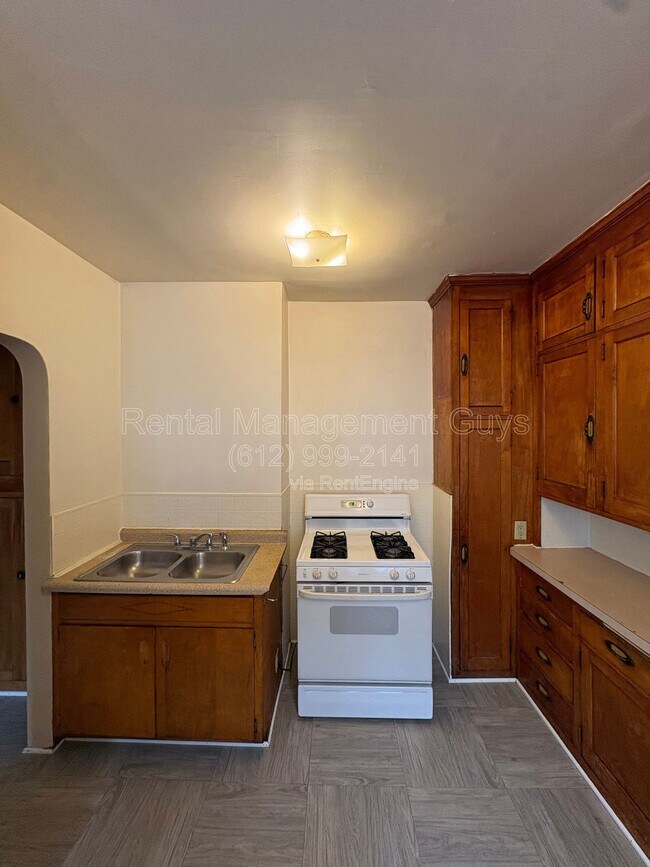 Building Photo - 3318 N Penn Ave