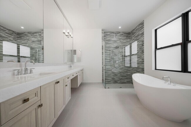 Building Photo - 12526 Solana Bay Cir