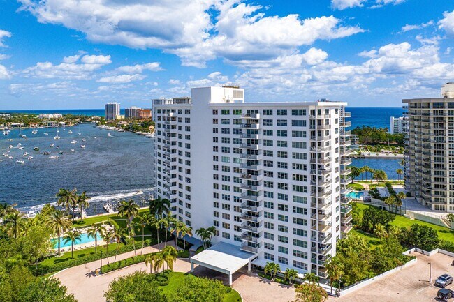 Building Photo - 875 E Camino Real