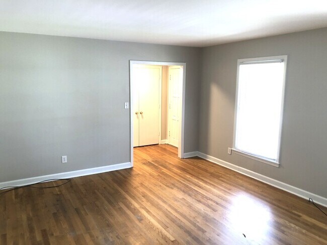 Building Photo - BIG House & BIG Fenced Yard. Plus Master S...
