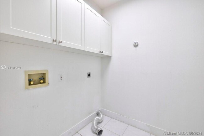 Building Photo - 12375 NW 10th Dr