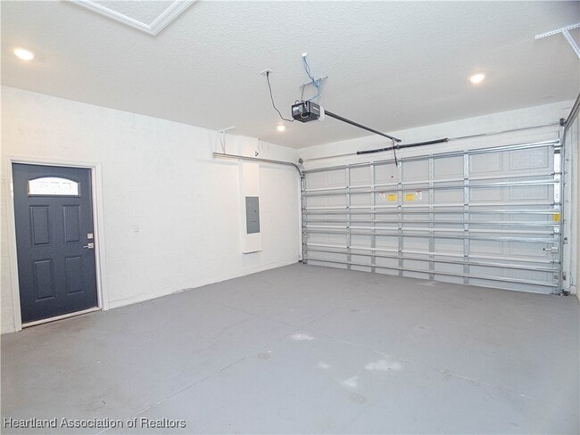 Building Photo - 1456 Kyra Ave