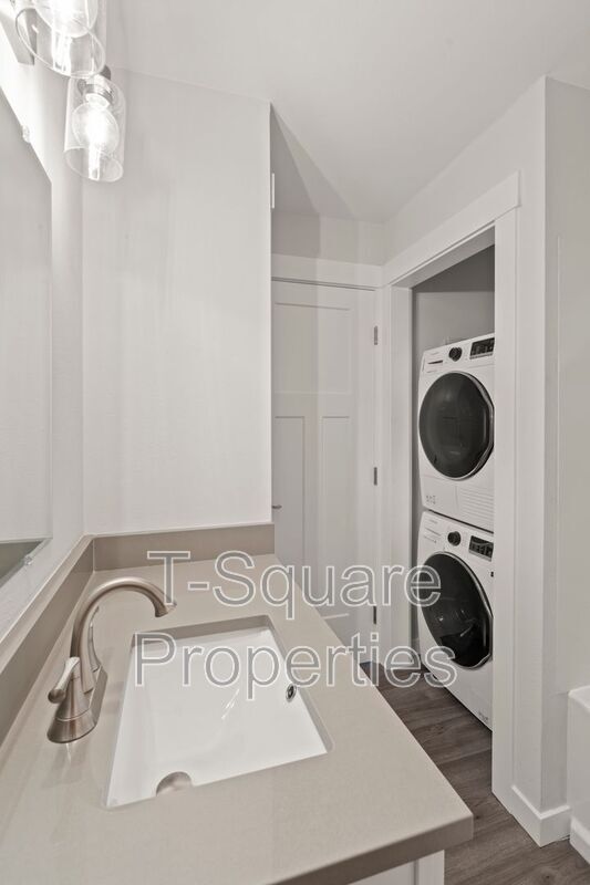 Building Photo - 2918 Nassau St