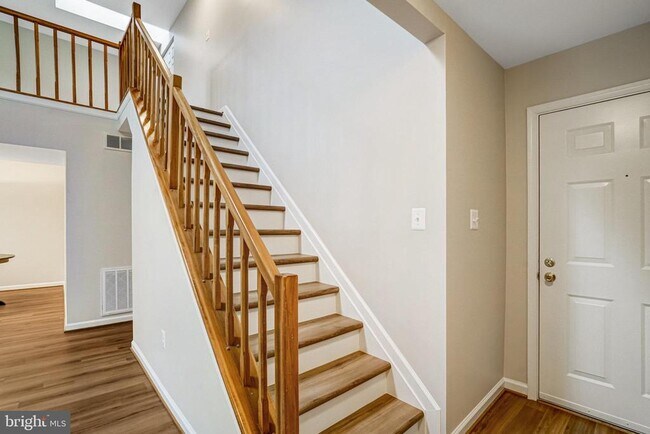 Building Photo - 7729 Inversham Dr