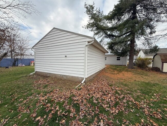 Building Photo - 1139 W 36th St