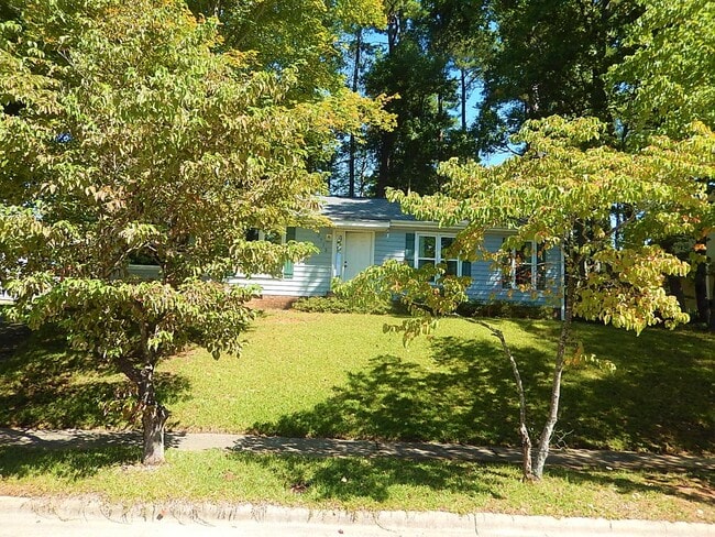 Building Photo - 3713 Sue Ellen Dr