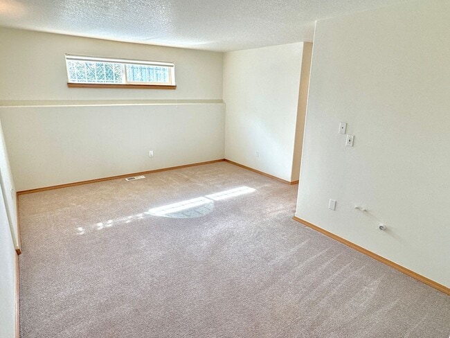 Building Photo - Montavilla Polished 2-Story with Hardwoods, Whole House A/C, Attached Garage, Off-street Parking