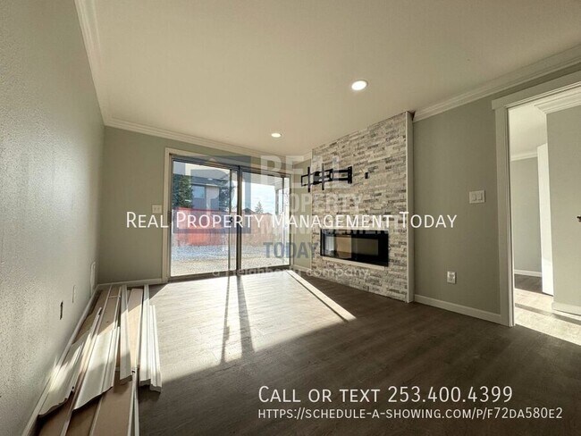 Building Photo - 1111 SW 148th St