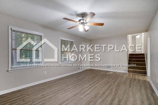 Building Photo - 1051 Scott Rd