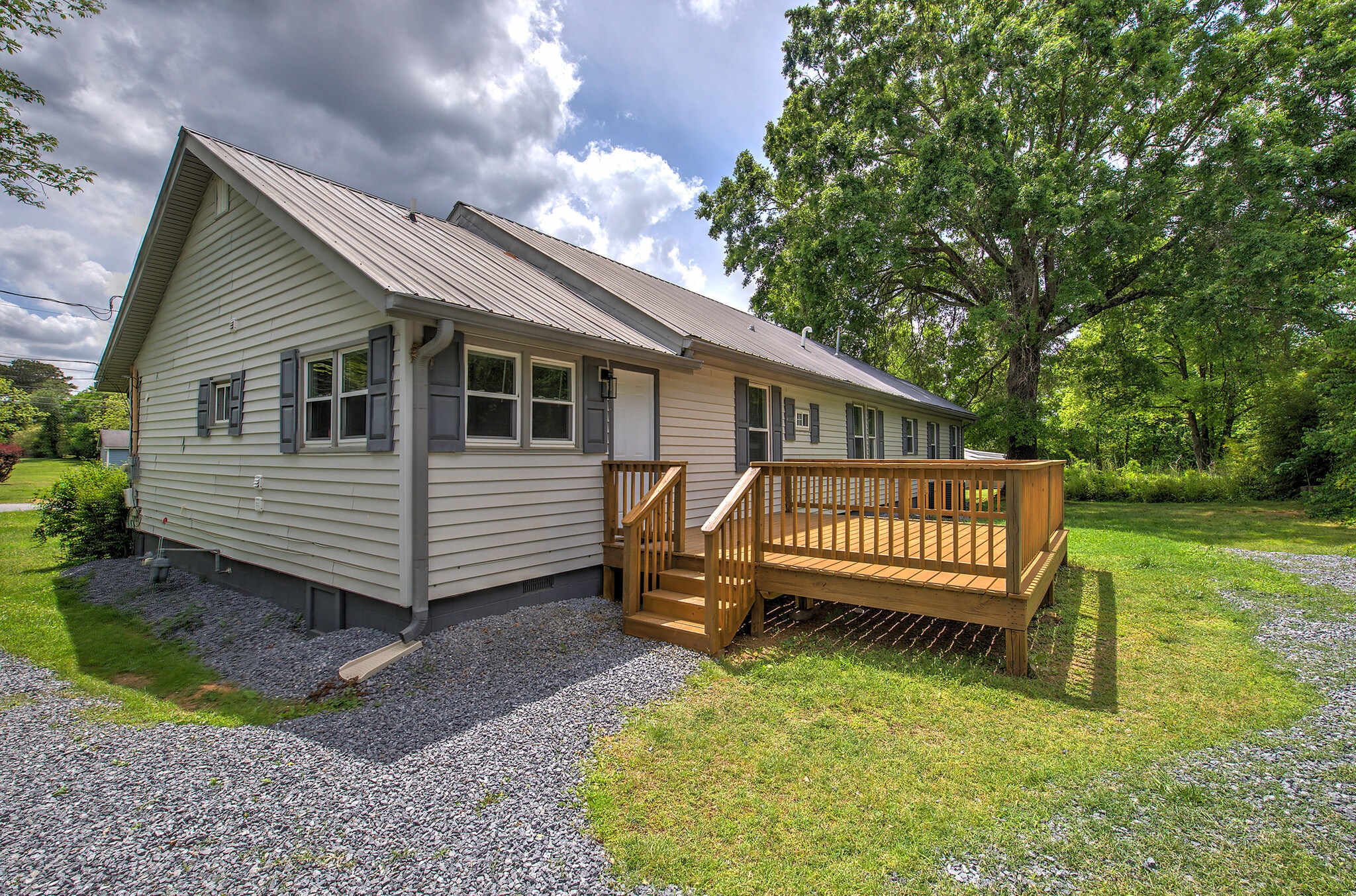 Rear deck - 227 Saint Elmo Cir