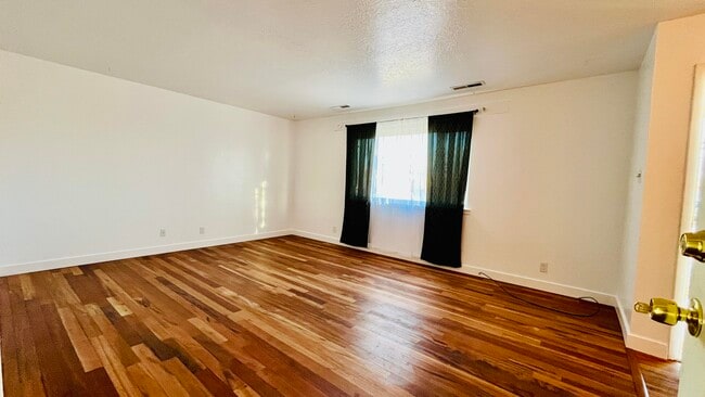 Building Photo - 8709 Shone Ave SW