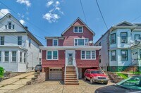 Building Photo - 33 E 42nd St