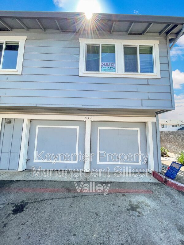 Building Photo - 547 Groth Pl