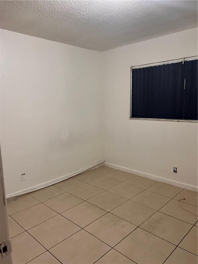 Building Photo - 5201 SW 19th St