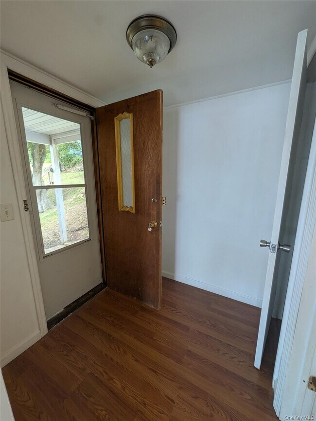 Building Photo - 805 N Liberty Dr