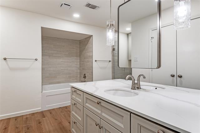 Building Photo - 302 Faircrest Dr