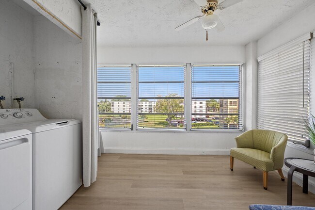 Building Photo - 9273 SW 8th St