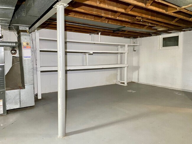 Building Photo - Charming 3 Bedroom/1.5 Bathroom Townhome in Towson, MD!