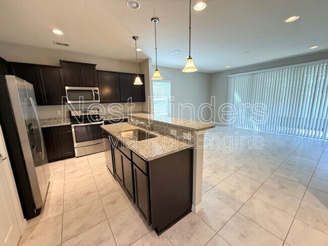 Building Photo - 7028 Buroak Ct