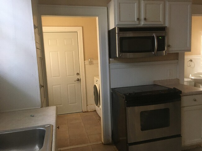 Building Photo - 4104 N College Ave