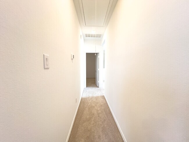 Building Photo - 2533 Olvera Ct