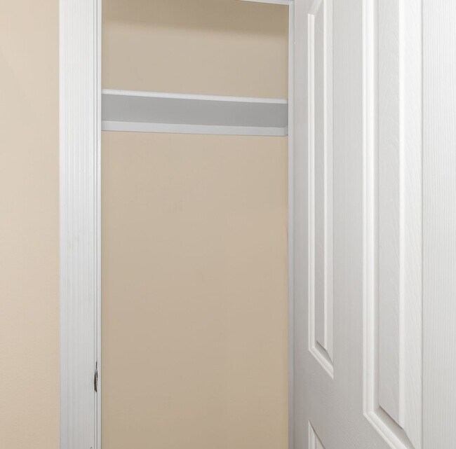 Building Photo - 2245 Idella Ct