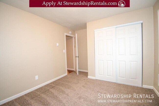 Building Photo - 32786 E Pearl St