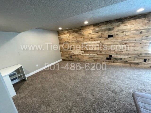 Building Photo - No deposit option for qualified renters