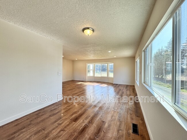 Building Photo - 21965 NW Phillips Rd