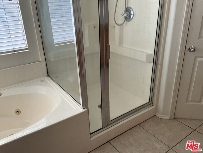 Building Photo - 13162 River Oaks Dr