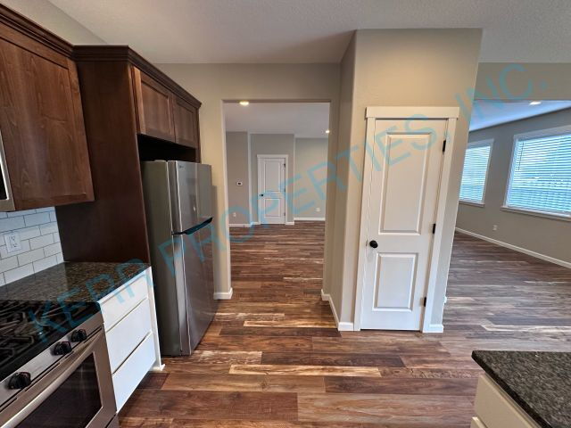 Building Photo - Spacious 4-Bed Gem in Gresham with 2.5 Baths and 2,665 Sq Ft of Comfort!