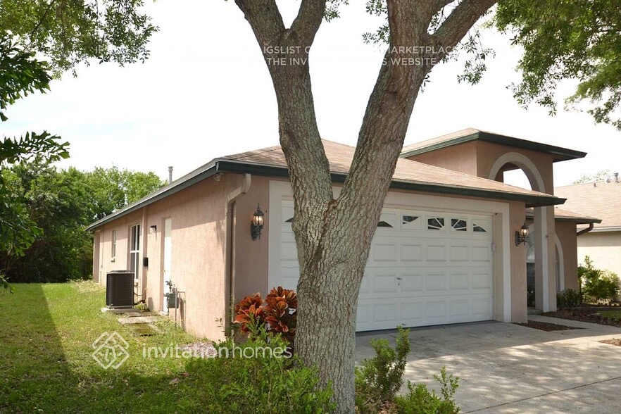 Building Photo - 1654 Wakefield Dr
