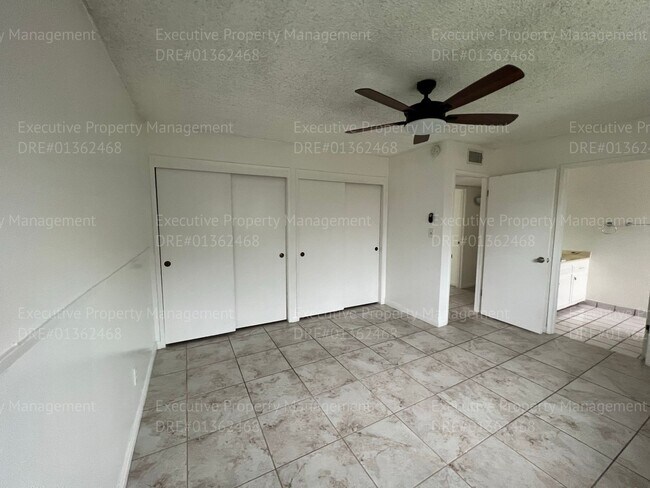 Building Photo - 3 bedroom/ 2 bathroom home located near New Stine Rd/ Wilson Rd