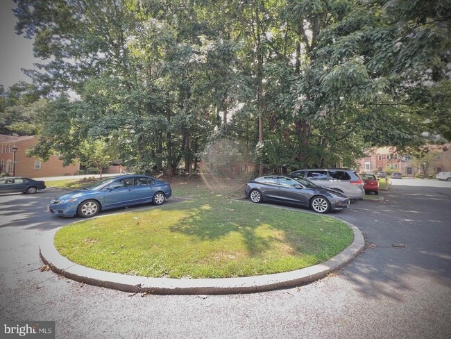 Building Photo - 10611 Pine Haven Terrace