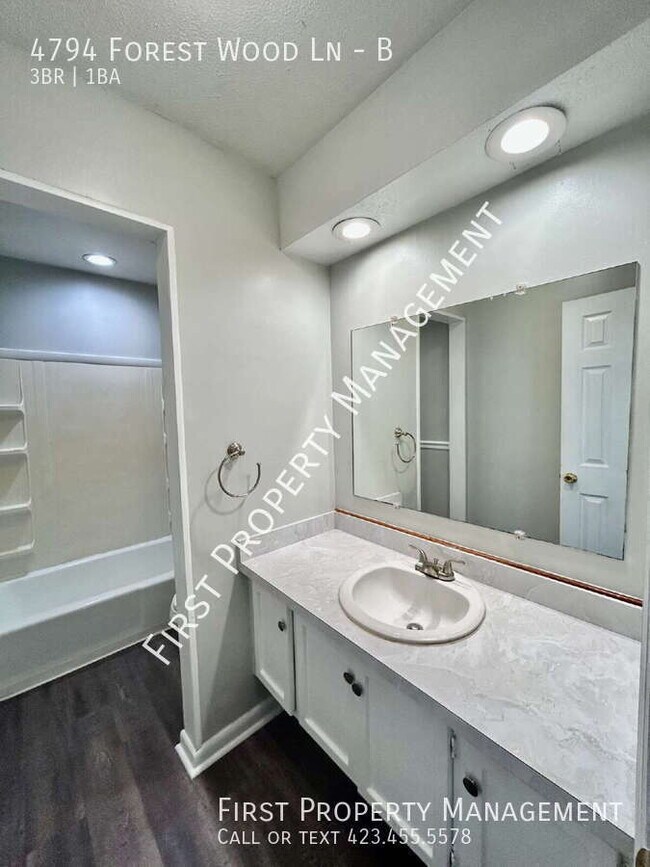 Building Photo - 4794 Forest Wood Ln