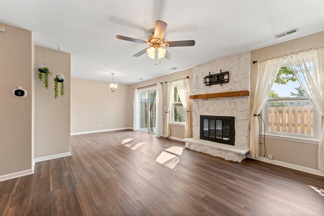 Building Photo - 503 Nebraska Cir