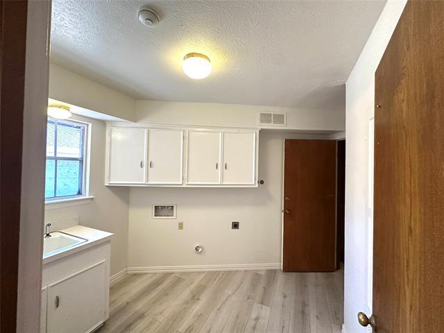 Building Photo - 10219 Dale Crest Dr