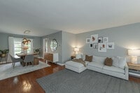 Building Photo - 1305 9th St SW