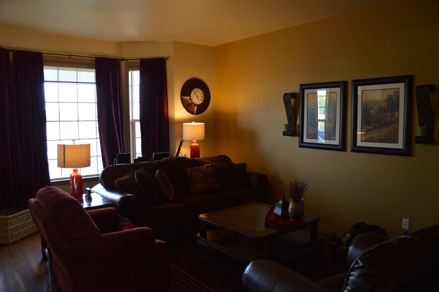 Building Photo - 4408 Appaloosa Ct