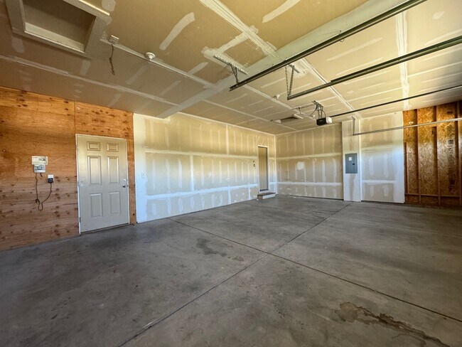 Building Photo - Wonderful Upgraded Home in Timnath Ranch