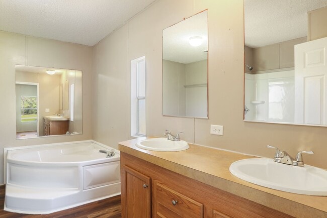 Building Photo - 4bd 2ba Mobile HOME FOR RENT!