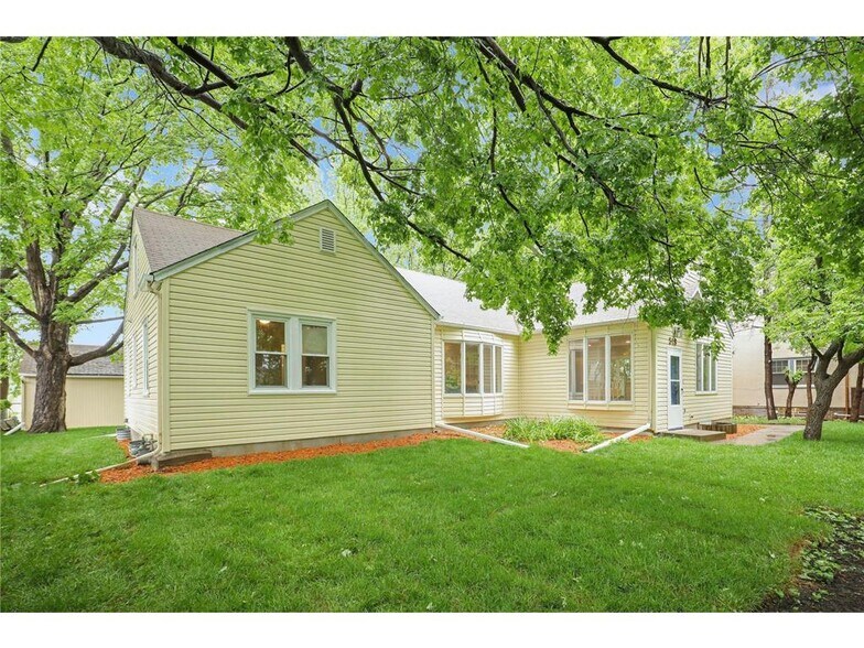 Building Photo - 5183 Independence St